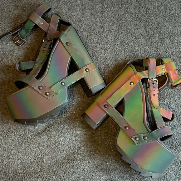 YRU Shoes - RYU reflective platform heels.